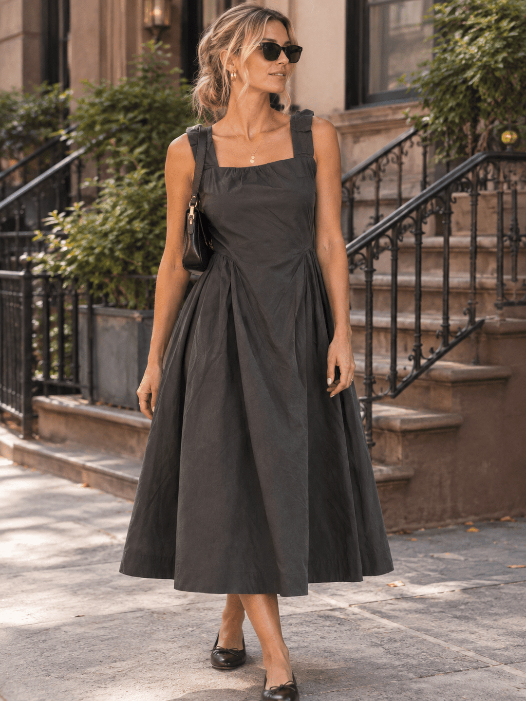 WOMEN'S SLEEVELESS SQUARE NECK FRONT POCKETS FIT & FLARE MAXI DRESS