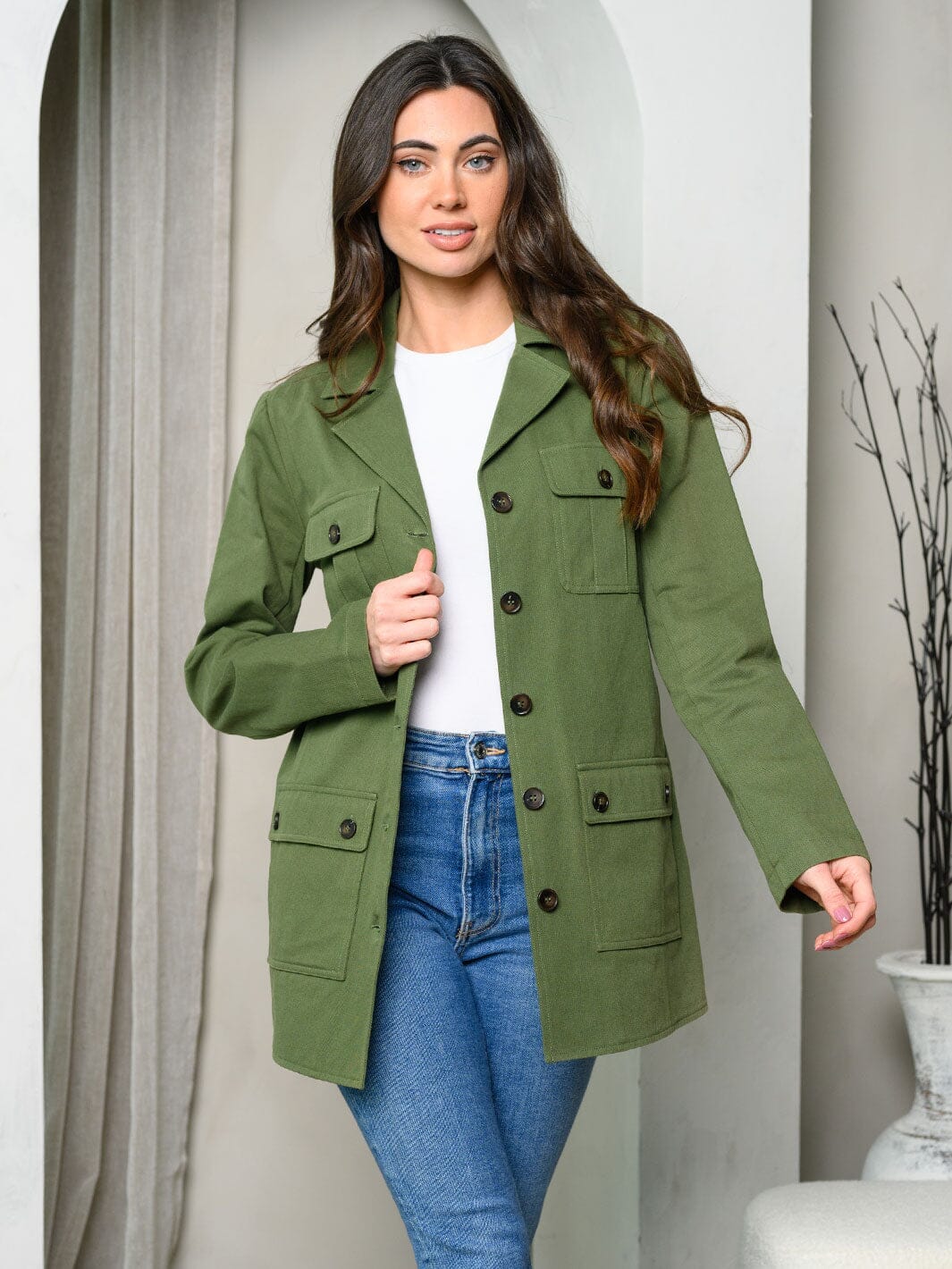 WOMEN'S LONG SLEEVE BUTTON CLOSURE JACKET