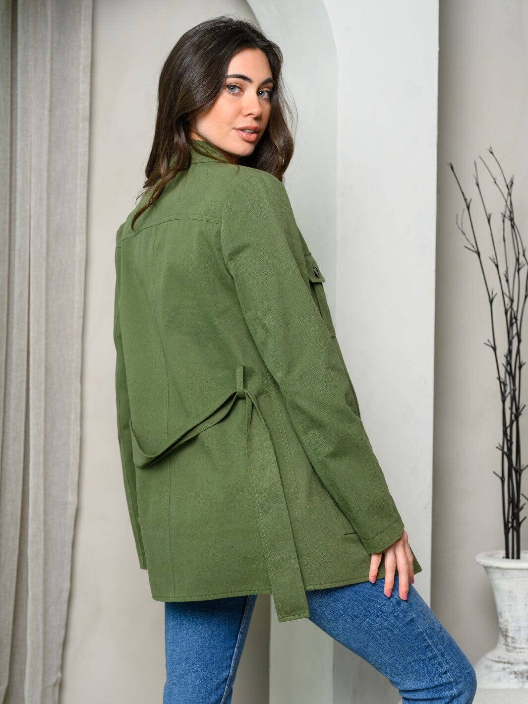 WOMEN'S LONG SLEEVE BUTTON CLOSURE JACKET