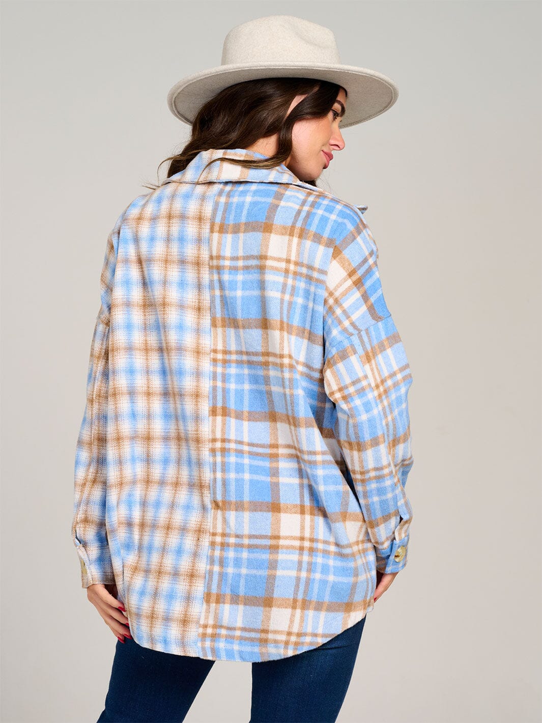 WOMEN'S LONG SLEEVE FRONT POCKET BUTTON UP PLAID SHACKET