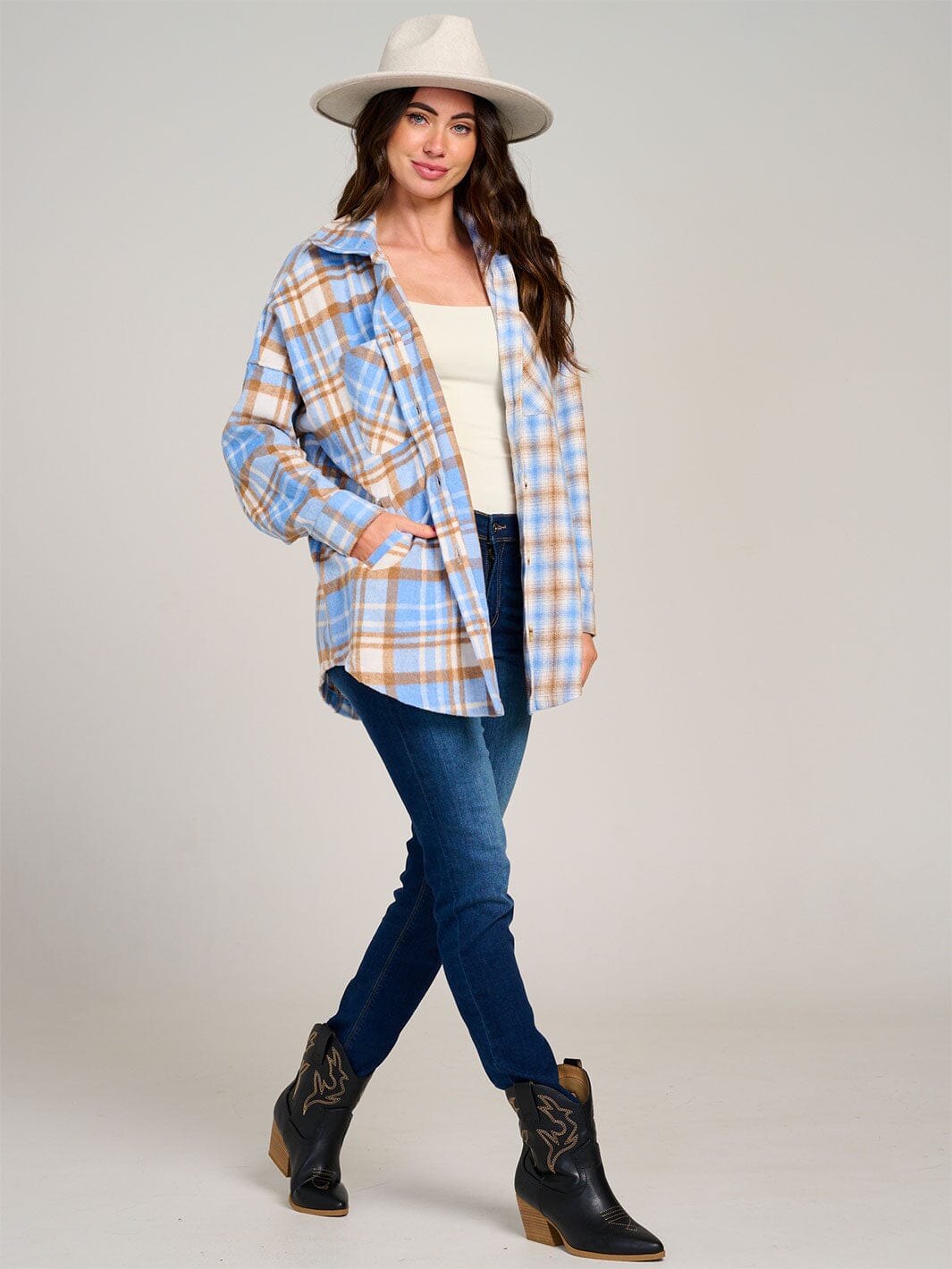 WOMEN'S LONG SLEEVE FRONT POCKET BUTTON UP PLAID SHACKET