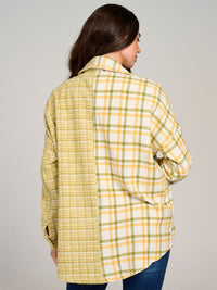 WOMEN'S LONG SLEEVE FRONT POCKET BUTTON UP PLAID SHACKET