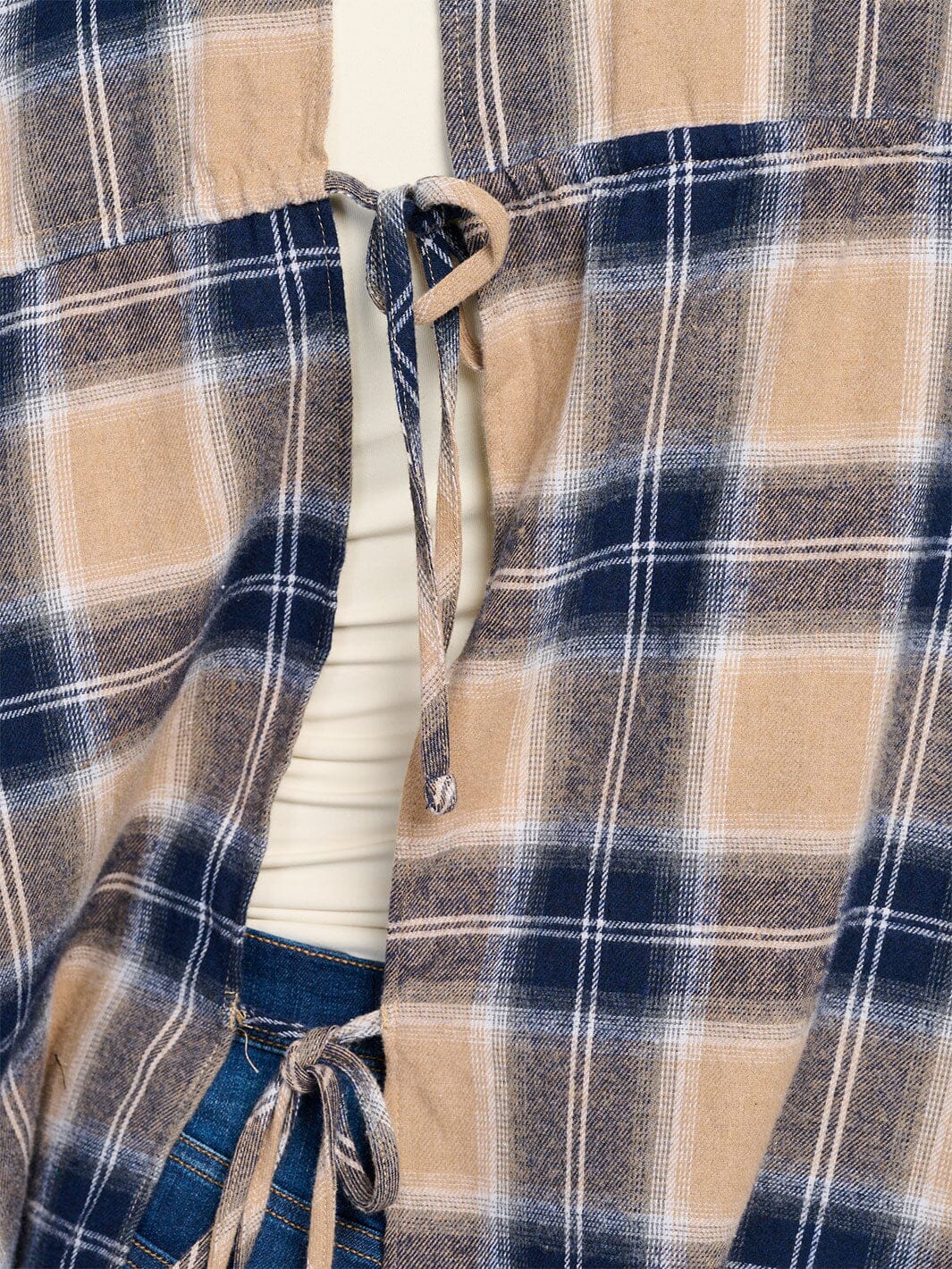 WOMEN'S LONG SLEEVE HIGH-LOW BUTTON UP OPEN BACK PLAID SHIRT