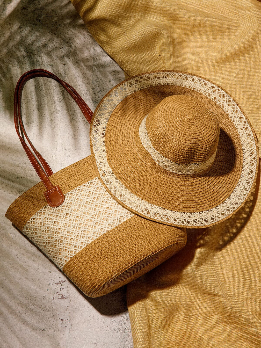 WOMEN'S STRAW SUN HAT WITH MATCHING WOVEN COLORBLOCK TOTE BAG