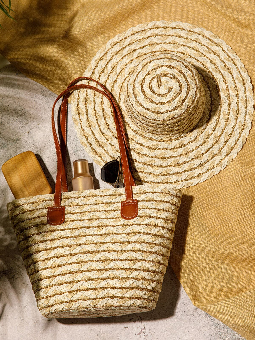 WOMEN'S STRAW SUN HAT WITH MATCHING WOVEN COLORBLOCK TOTE BAG