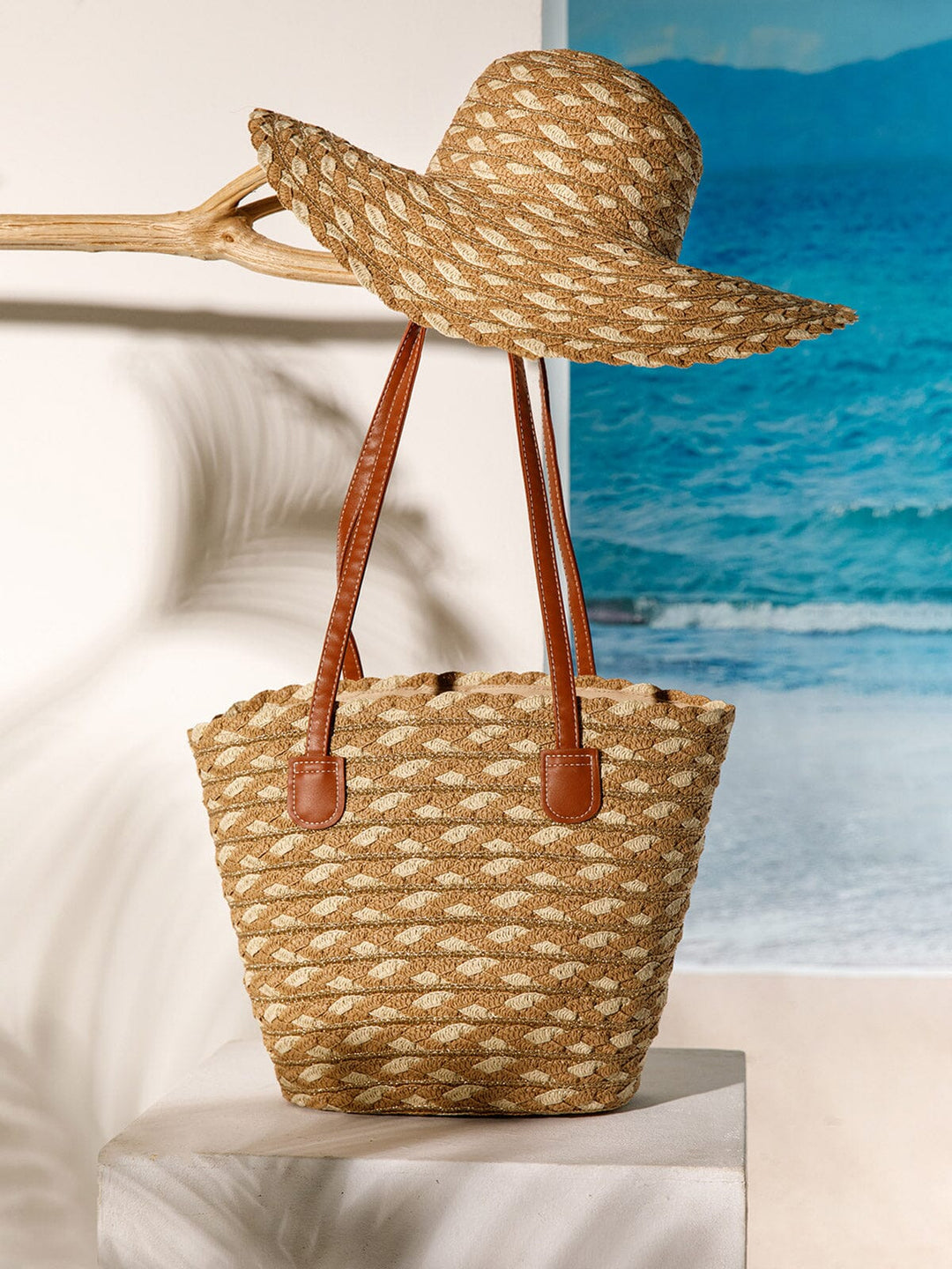 WOMEN'S STRAW SUN HAT WITH MATCHING WOVEN COLORBLOCK TOTE BAG