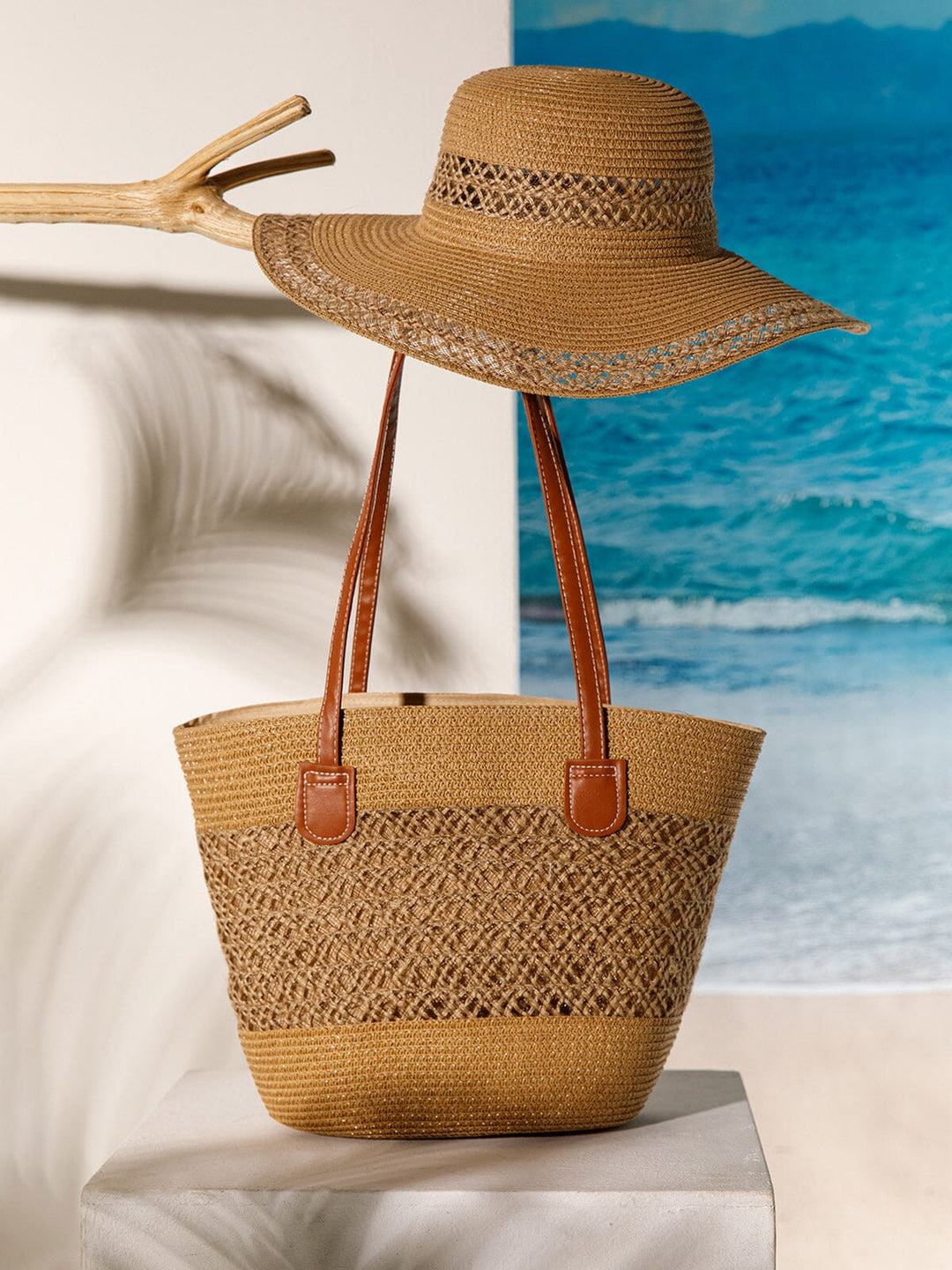 WOMEN'S STRAW SUN HAT WITH MATCHING WOVEN COLORBLOCK TOTE BAG
