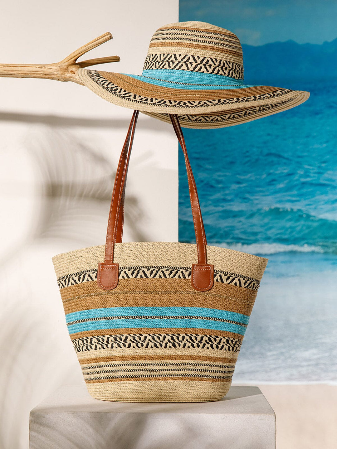 WOMEN'S STRAW SUN HAT WITH MATCHING WOVEN COLORBLOCK TOTE BAG