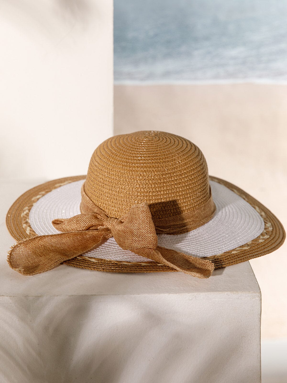 WOMEN'S STRAW SUN HAT WITH MATCHING WOVEN COLORBLOCK TOTE BAG
