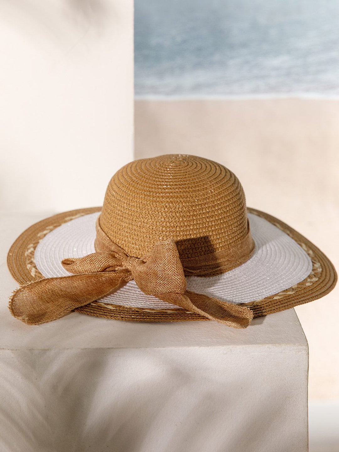 WOMEN'S STRAW SUN HAT WITH MATCHING WOVEN COLORBLOCK TOTE BAG