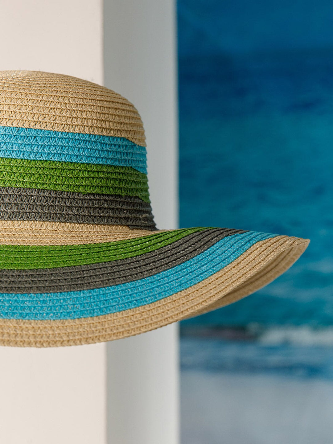 WOMEN'S STRAW SUN HAT WITH MATCHING WOVEN COLORBLOCK TOTE BAG