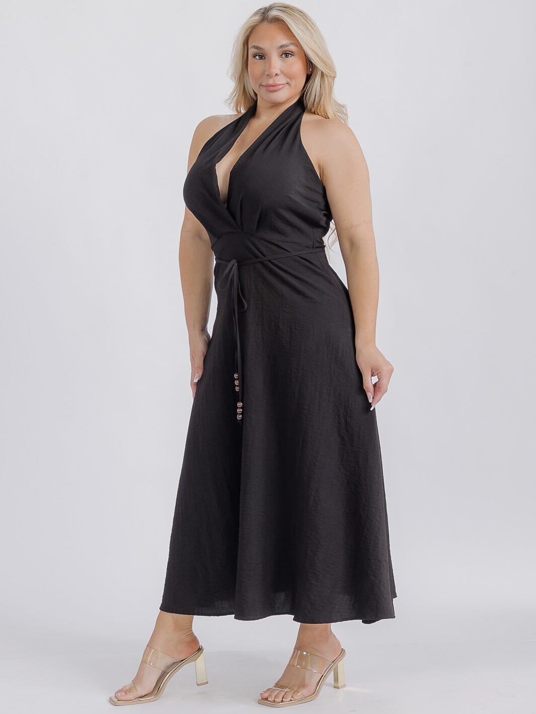PLUS SIZE SLEEVELESS HALTER NECK OPEN BACK MAXI DRESS
