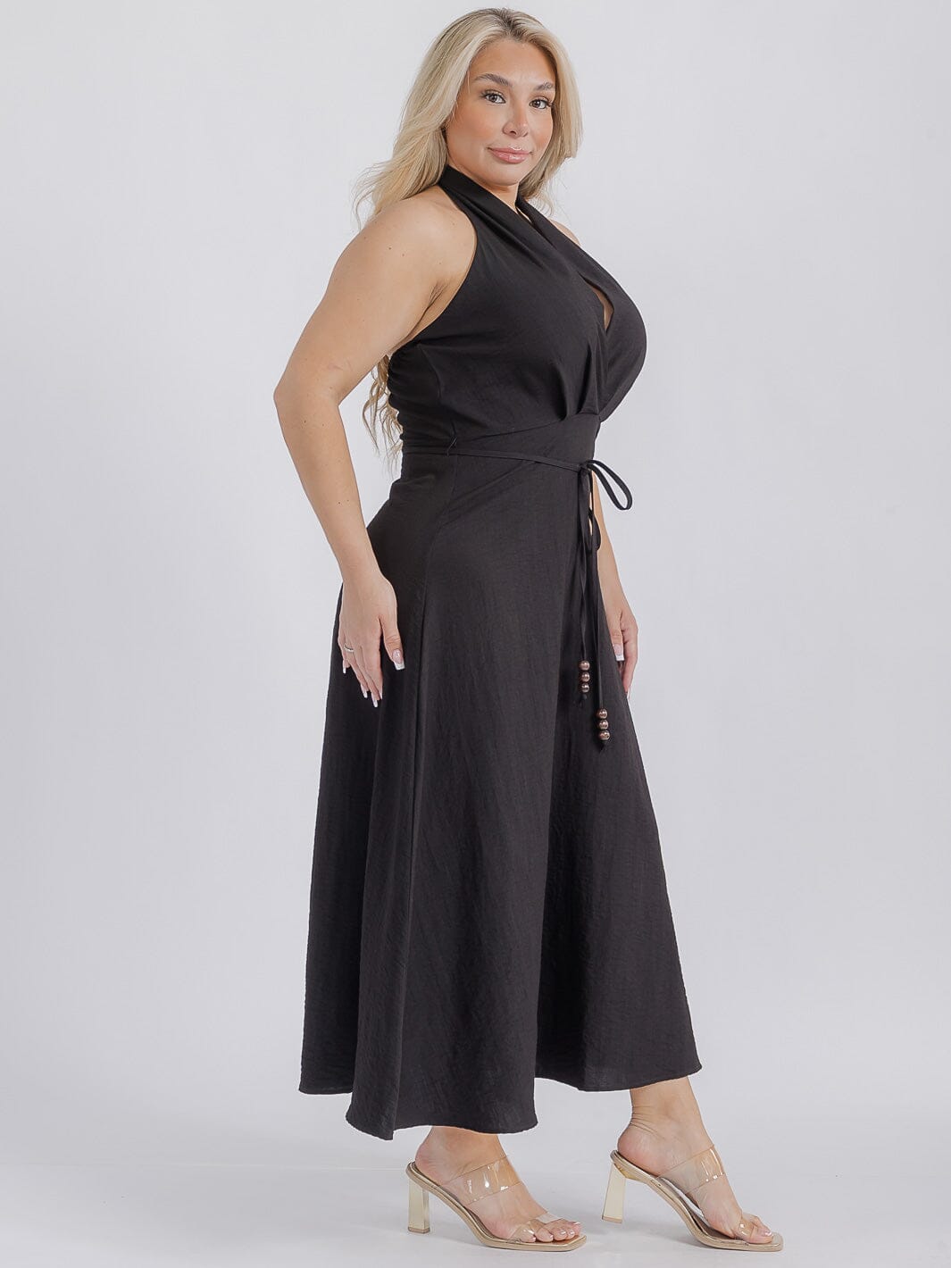 PLUS SIZE SLEEVELESS HALTER NECK OPEN BACK MAXI DRESS PLUS SIZE SLEEVELESS HALTER NECK OPEN BACK MAXI DRESS