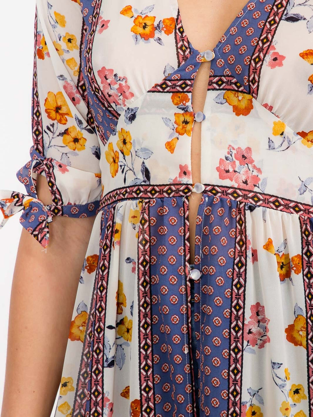 WOMEN'S SHORT SLEEVE BUTTON UP FLORAL KIMONO