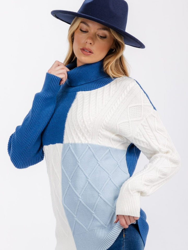 WOMEN'S LONG SLEEVE TURTLE NECK DETAILED COLORBLOCK PULLOVER SWEATER