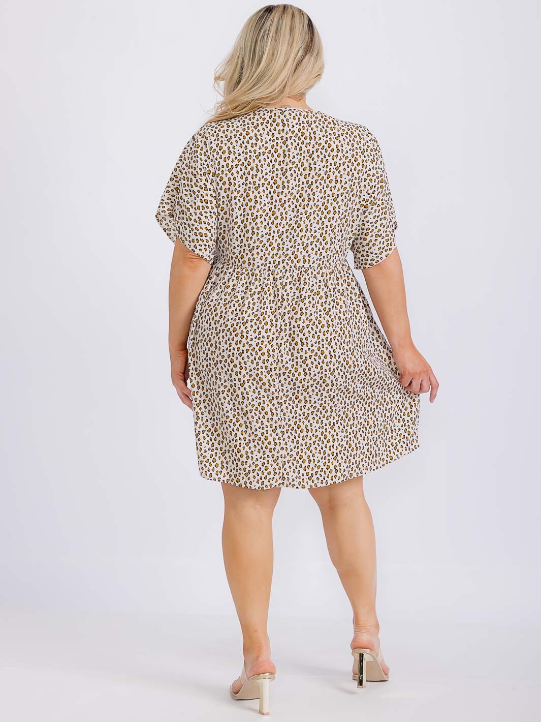PLUS SIZE SHORT SLEEVE V-NECK FRONT POCKETS ANIMAL PRINT TUNIC MINI DRESS