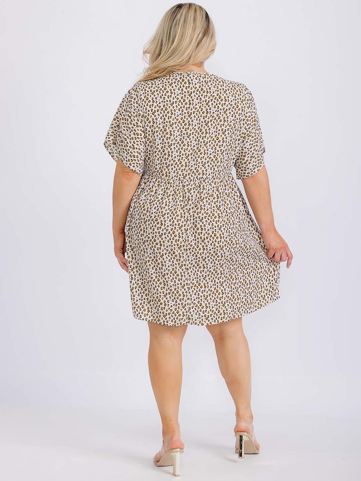 PLUS SIZE SHORT SLEEVE V-NECK FRONT POCKETS ANIMAL PRINT TUNIC MINI DRESS