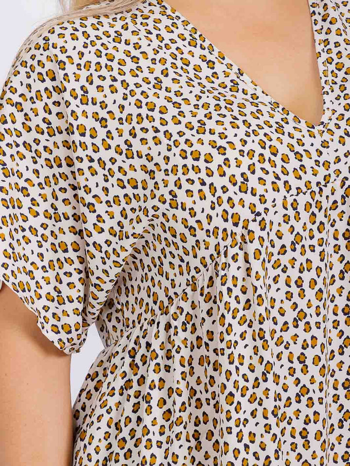 PLUS SIZE SHORT SLEEVE V-NECK FRONT POCKETS ANIMAL PRINT TUNIC MINI DRESS