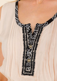 WOMEN'S SLEEVELESS V-NECK SMOCK WAIST EMBROIDERY MINI DRESS