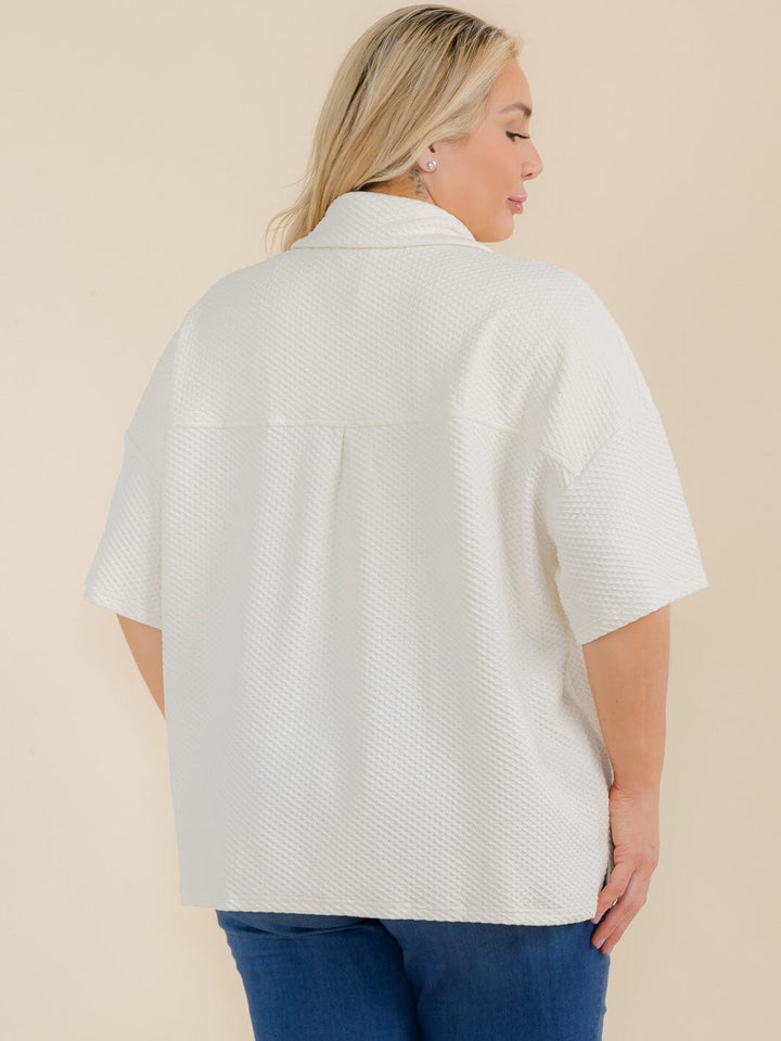 PLUS SIZE SHORT SLEEVE FRONT POCKETS BUTTON UP BLOUSE
