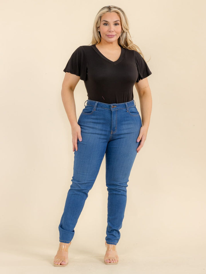 PLUS SIZE SHORT SLEEVE C-NECK SOLID BODYSUIT