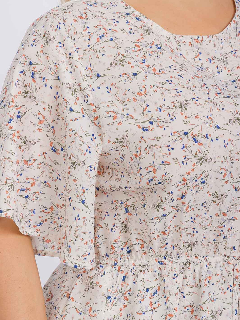PLUS SIZE TIERED FLOWER PRINT MINI DRESS
