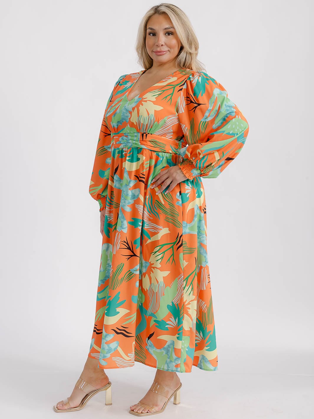 PLUS SIZE LONG SLEEVE V-NECK FLORAL MAXI DRESS