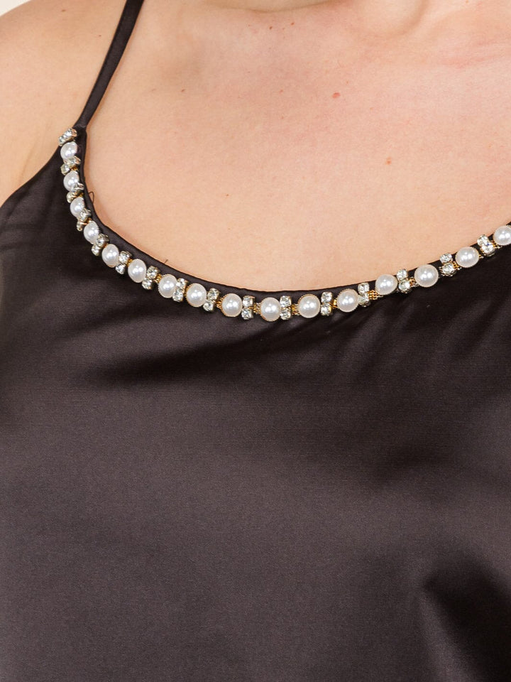 WOMEN'S SLEEVELESS PEARL TRIM DETAILED SATIN TANK TOP