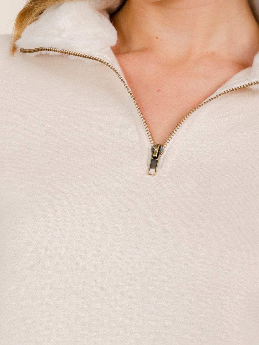 WOMEN'S LONG SLEEVE ZIP UP SHERPA DETAILED CROP SWEATER