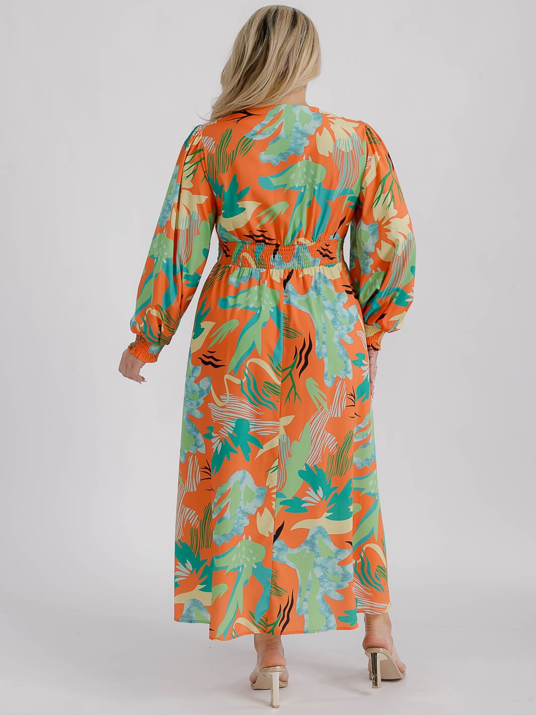 PLUS SIZE LONG SLEEVE V-NECK FLORAL MAXI DRESS