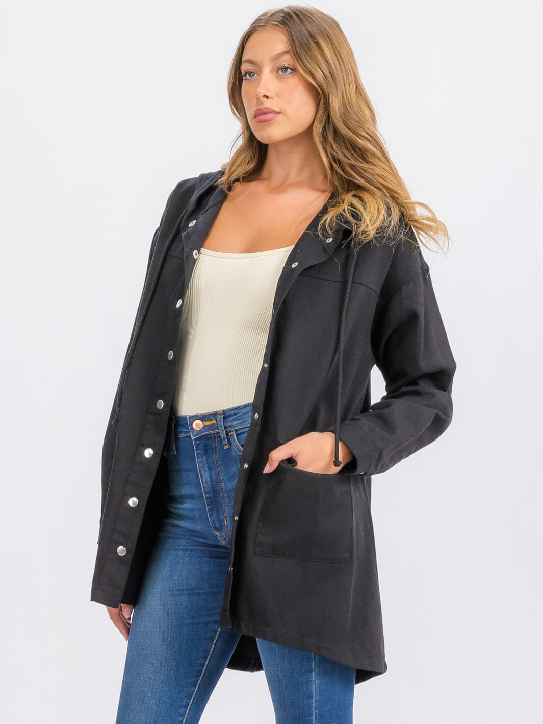WOMEN'S LONG SLEEVE BUTTON CLOSURE FRONT POCKETS HOODED DENIM JACKET