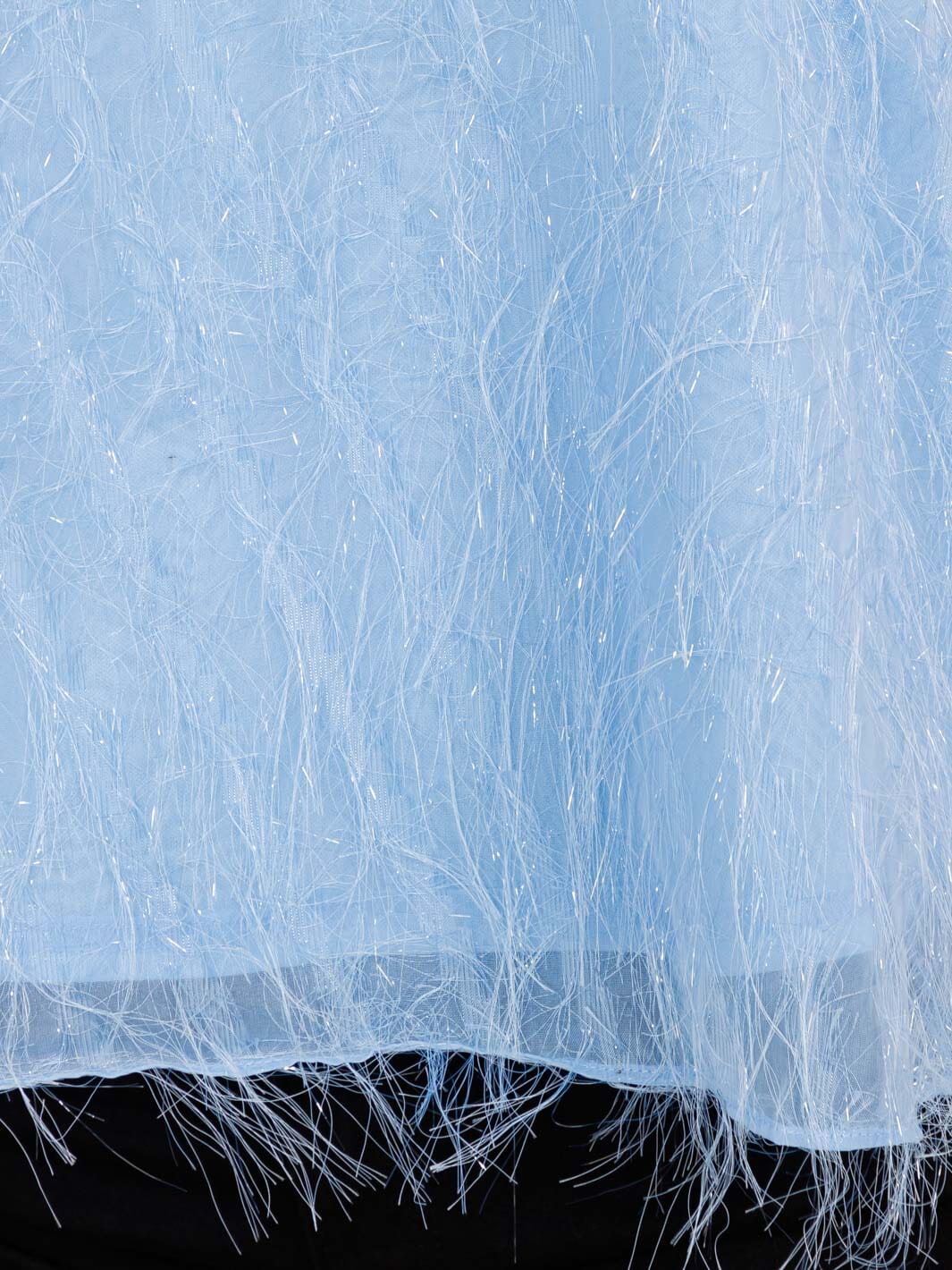 WOMEN'S SLEEVELESS V-NECK SHIMMER DETAILED OPEN BACK TANK TOP