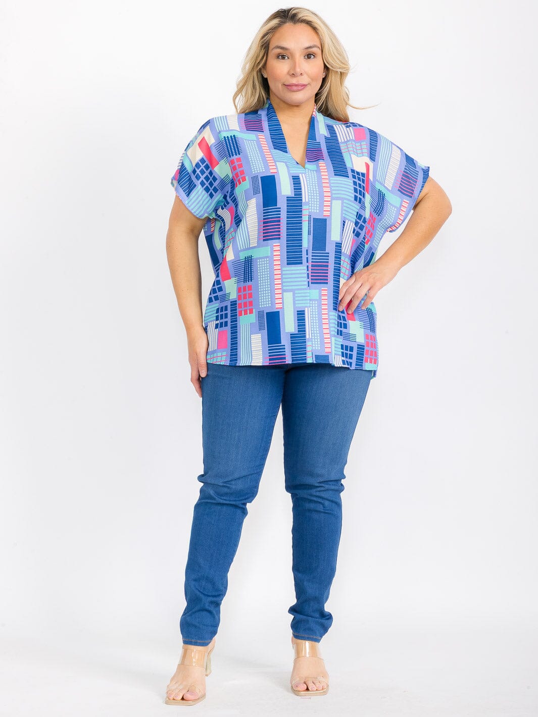 PLUS SIZE SHORT SLEEVE V-NECK MULTI PRINT TUNIC BLOUSE