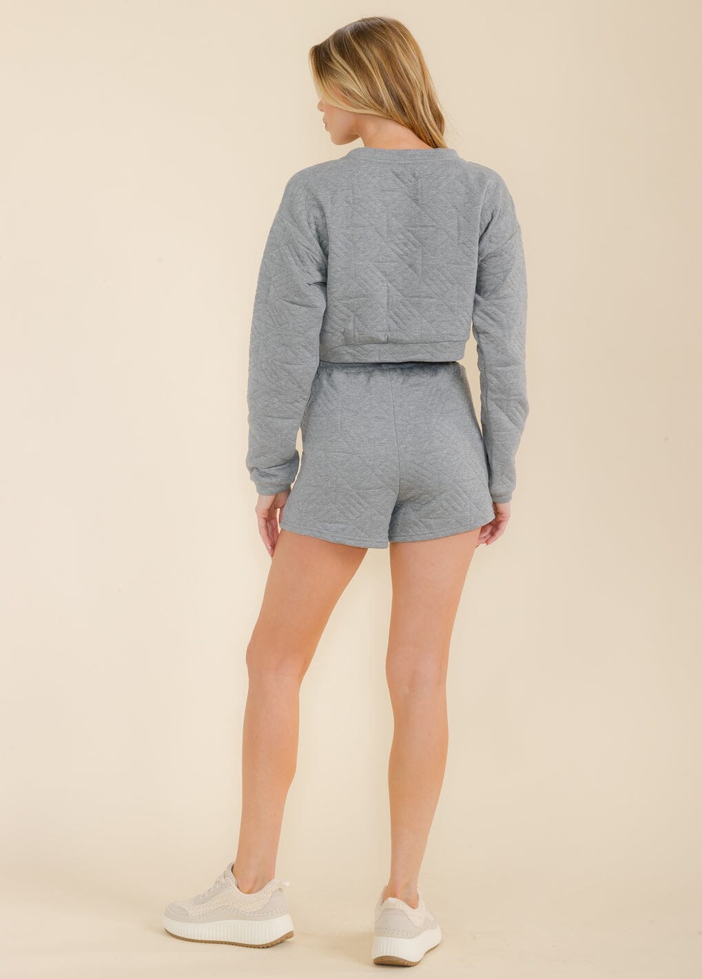 WOMEN'S LONG SLEEVE CROP TOP & ELASTIC WAIST SHORTS 2PC. SET