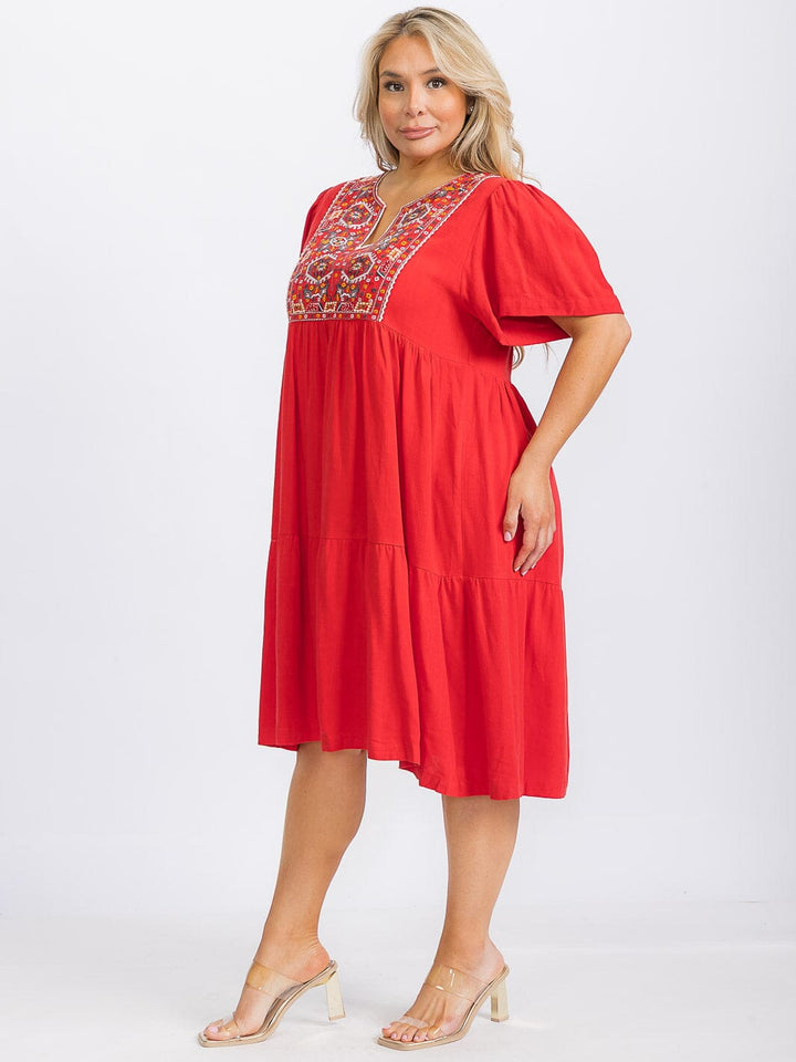 PLUS SIZE SHORT SLEEVE V-NECK EMBROIDERY FLORAL TUNIC MIDI DRESS