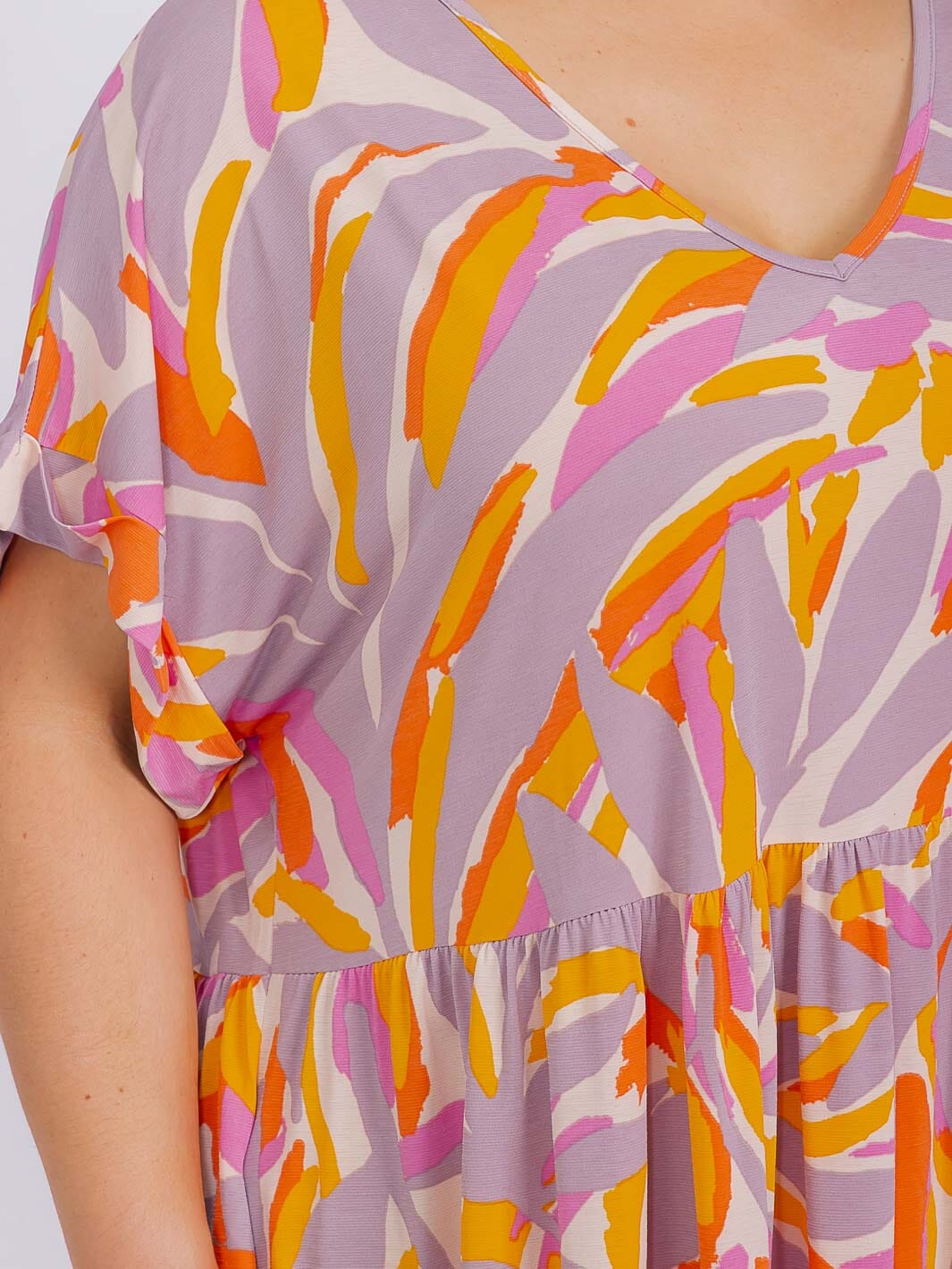 PLUS SIZE SHORT SLEEVE V-NECK MULTI PRINT FRONT POCKETS TUNIC MINI DRESS