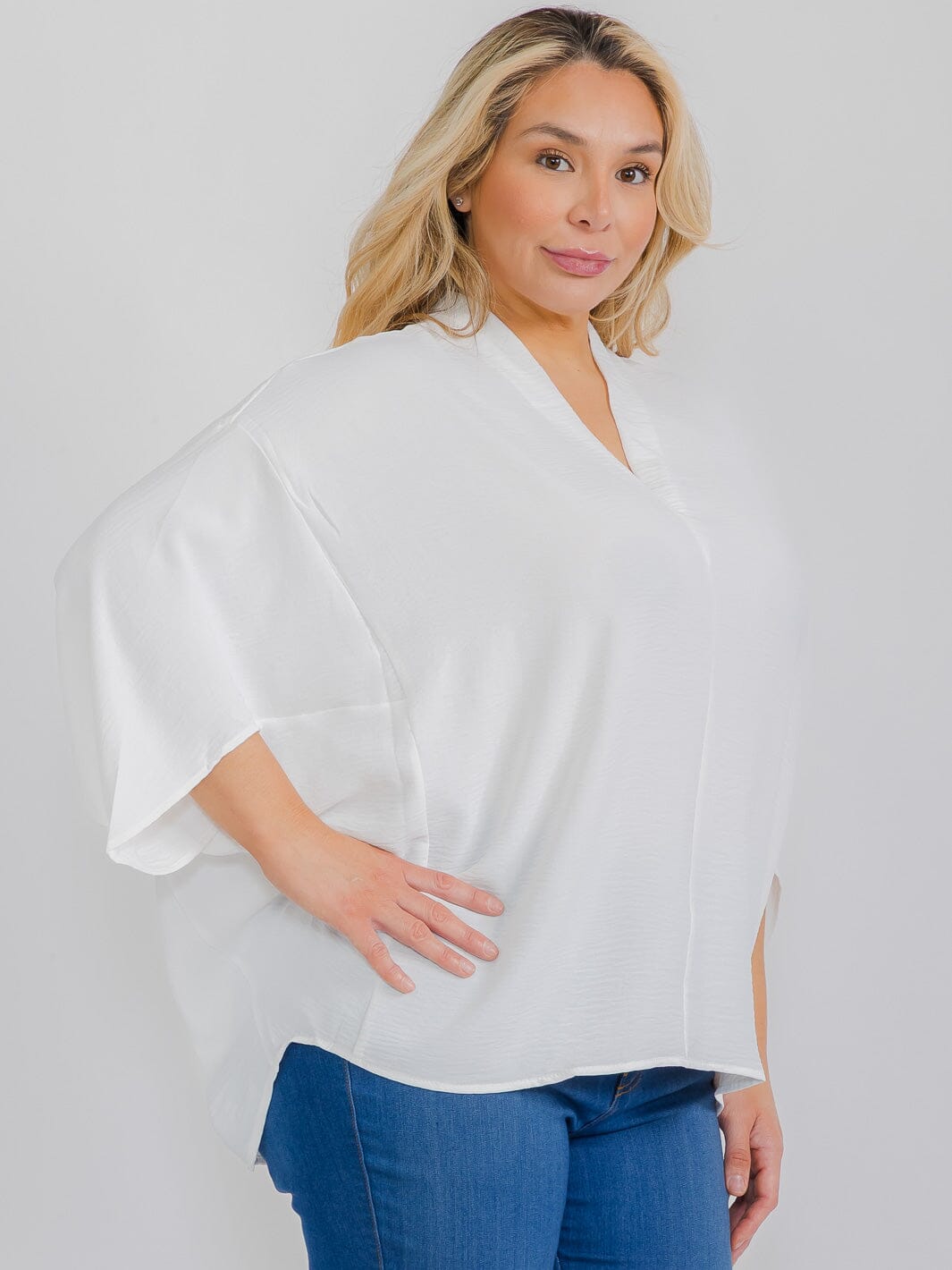 PLUS SIZE SHORT SLEEVE V-NECK SOLID TUNIC BLOUSE