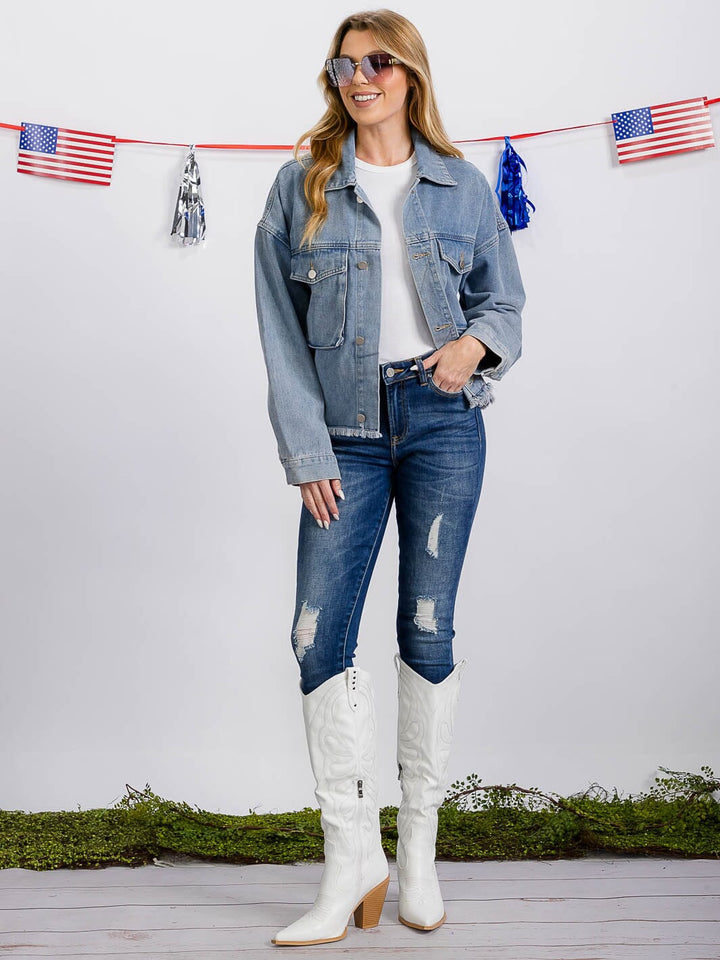 WOMEN'S LONG SLEEVE BUTTON CLOSURE FRONT POCKETS DENIM JACKET