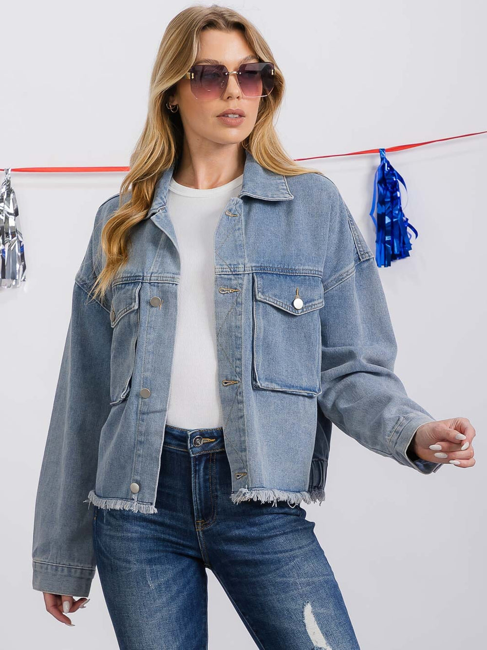 WOMEN'S LONG SLEEVE BUTTON CLOSURE FRONT POCKETS DENIM JACKET
