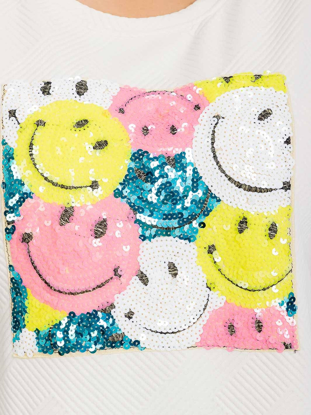 PLUS SIZE SHORT SLEEVE SEQUINS GRAPHIC TOP