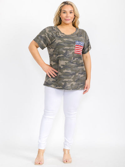 PLUS SIZE SHORT SLEEVE V-NECK CAMOFLAG POCKET TOP