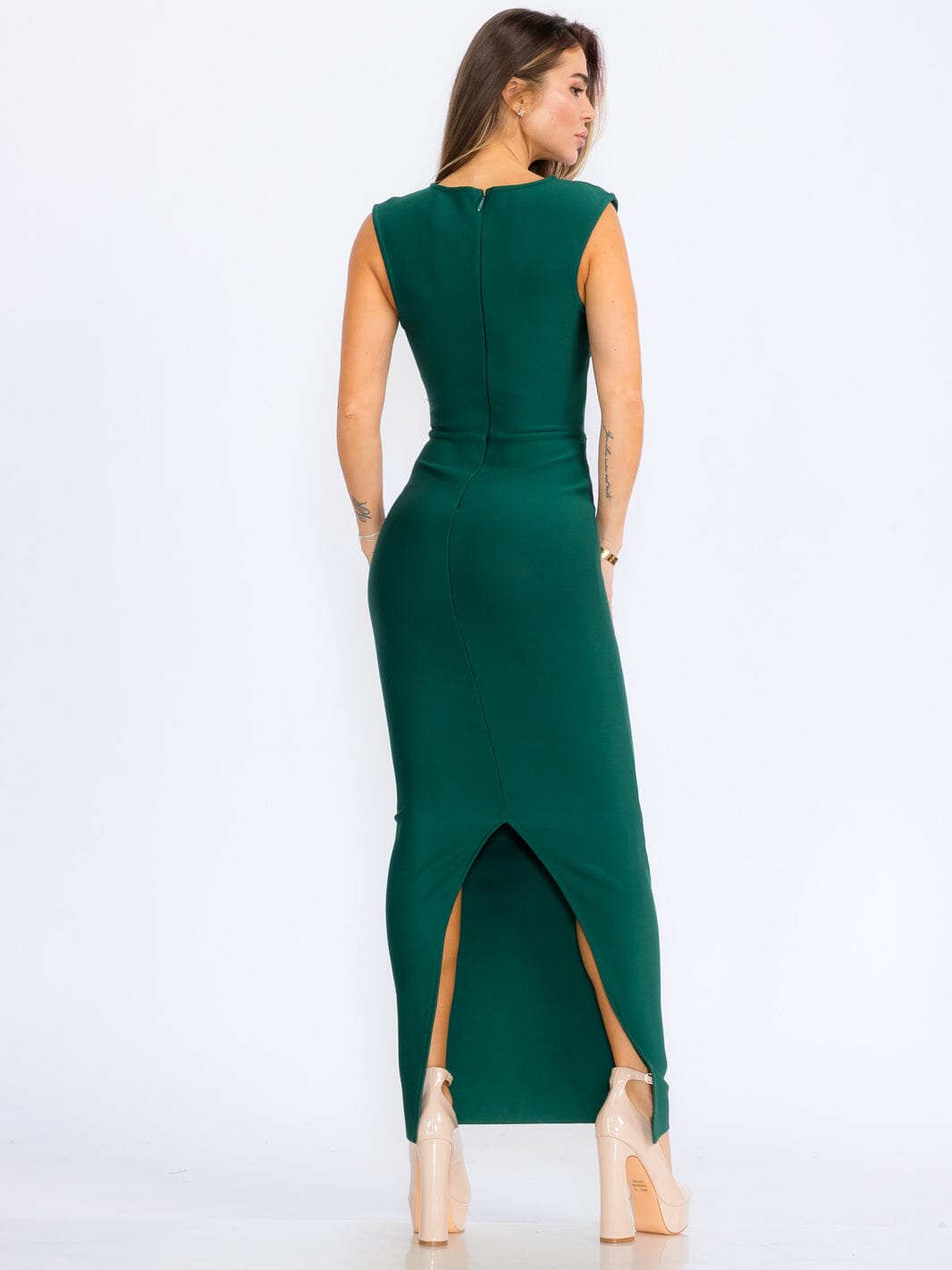 WOMEN'S SLEEVELESS BODYCON BANDAGE MAXI DRESS – Wholesalefashiontrends.com
