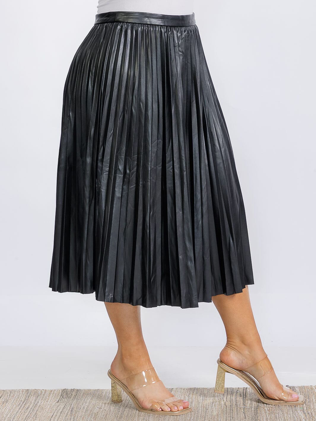 PLUS SIZE ZIP UP PU PLEATHER PLEATED MIDI SKIRT