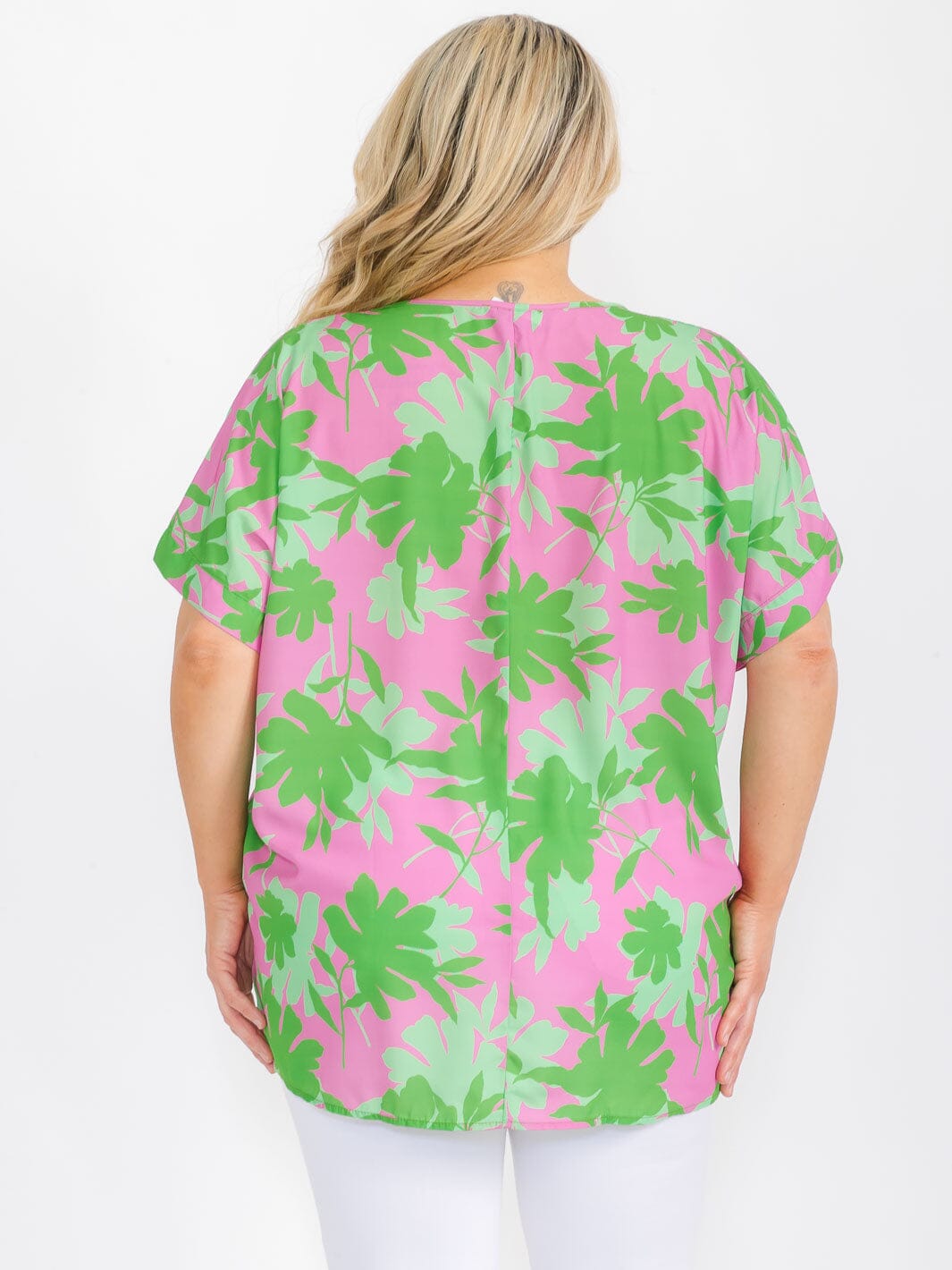 PLUS SIZE SHORT SLEEVE V-NECK FLORAL TUNIC BLOUSE