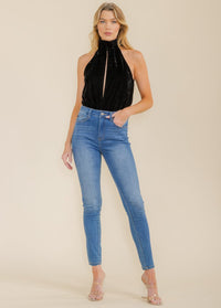WOMEN'S SLEEVELESS HALTER NECK V-NECK VELVET OPEN BACK BODYSUIT