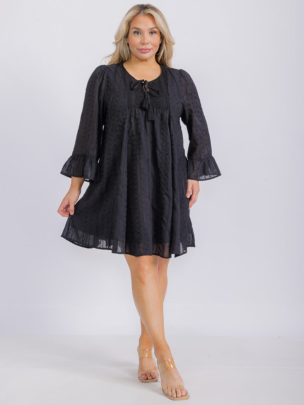 PLUS SIZE LONG SLEEVE V-NECK SWISS DETAILED TUNIC MINI DRESS