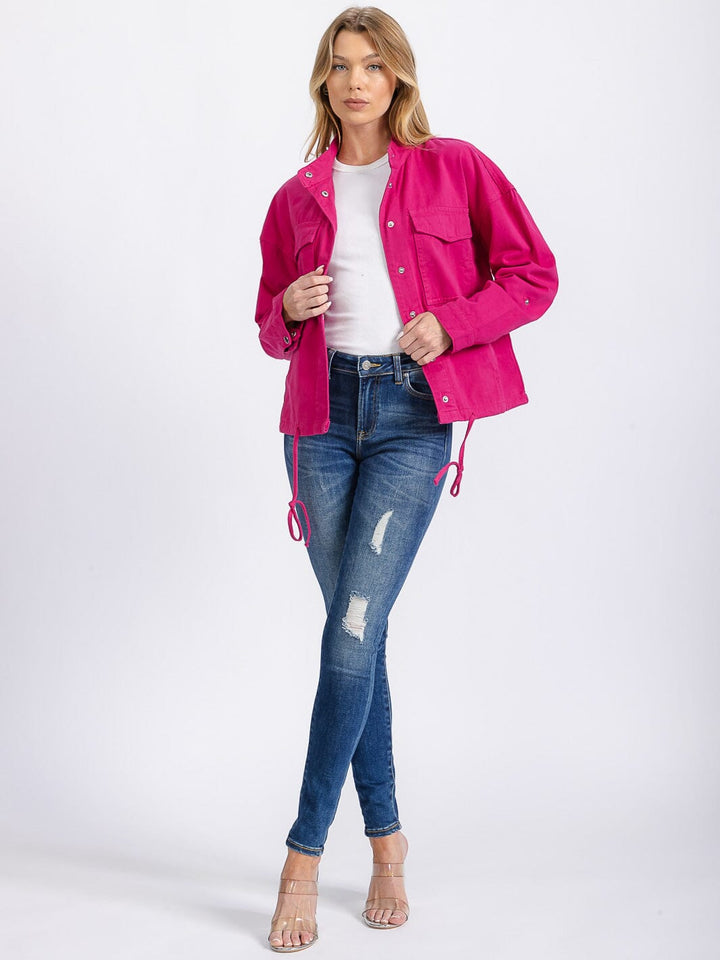 WOMEN'S LONG SLEEVE BUTTON CLOSURE FRONT POCKETS DENIM JACKET