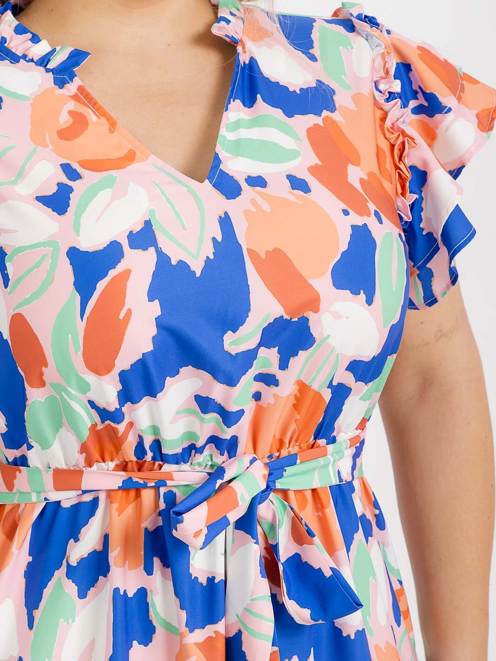 PLUS SIZE SHORT RUFFLE SLEEVE V-NECK TIERED ELASTIC WAIST FLORAL MAXI DRESS