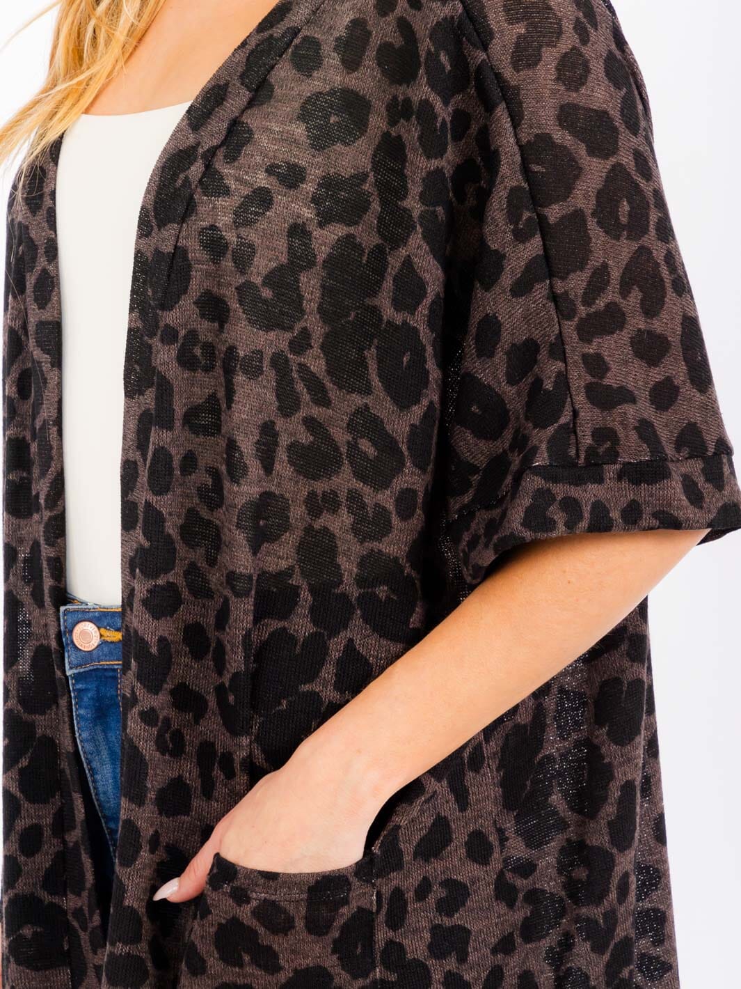 WOMEN'S SHORT SLEEVES OPEN FRONT POCKETS ANIMAL PRINT CARDIGAN