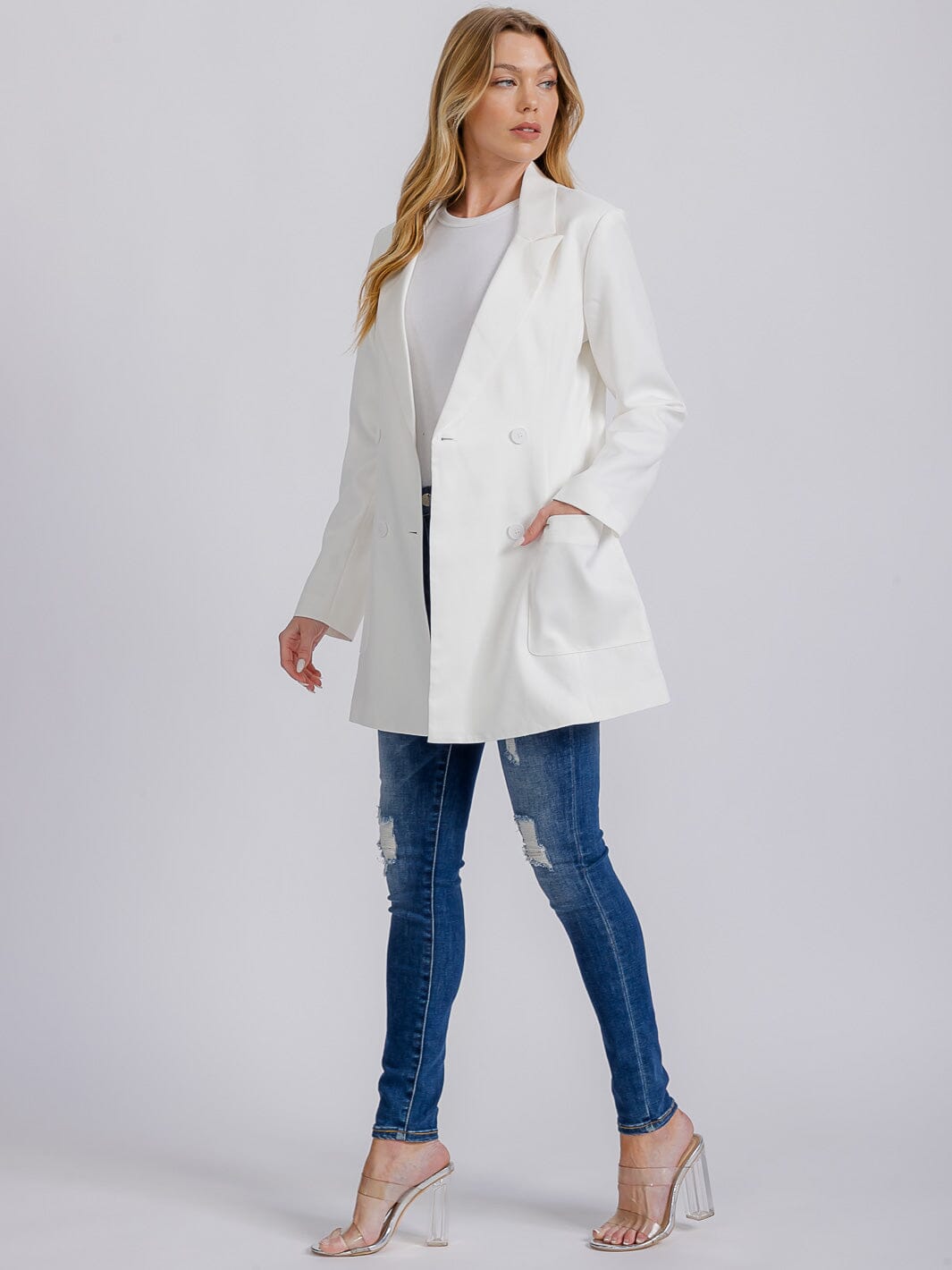 WOMEN'S LONG SLEEVE BUTTON CLOSURE FRONT POCKETS BLAZER